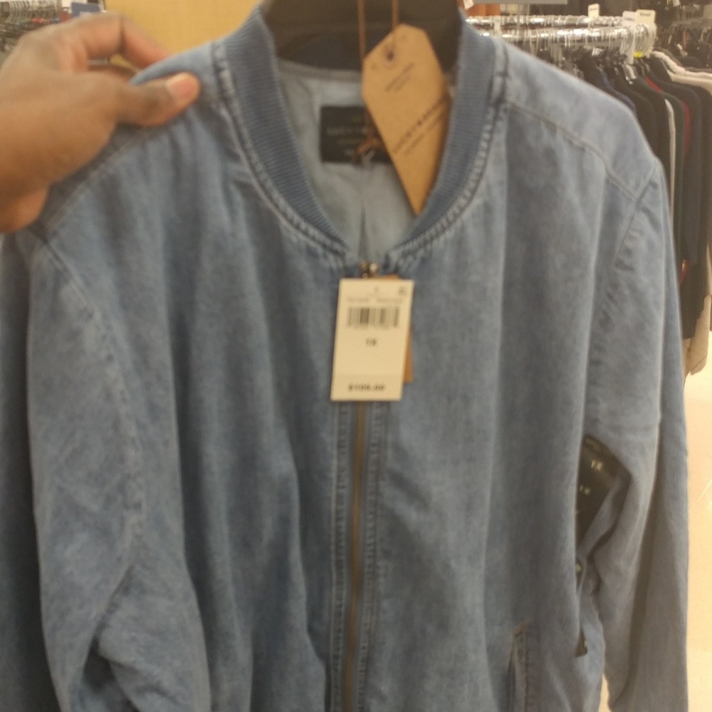 Women's Jacket - Picture 4 of 4